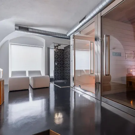 Hotel On The Rock 3*