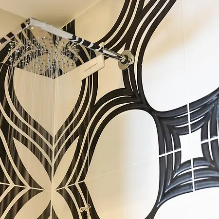 On The Rock Hotel 3*